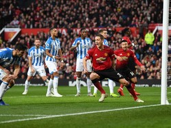 Turun Minum, MU Memimpin 1-0 atas Huddersfield