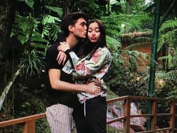 Ucapkan Selamat Malam, Suami Panggil Aura Kasih Bayi