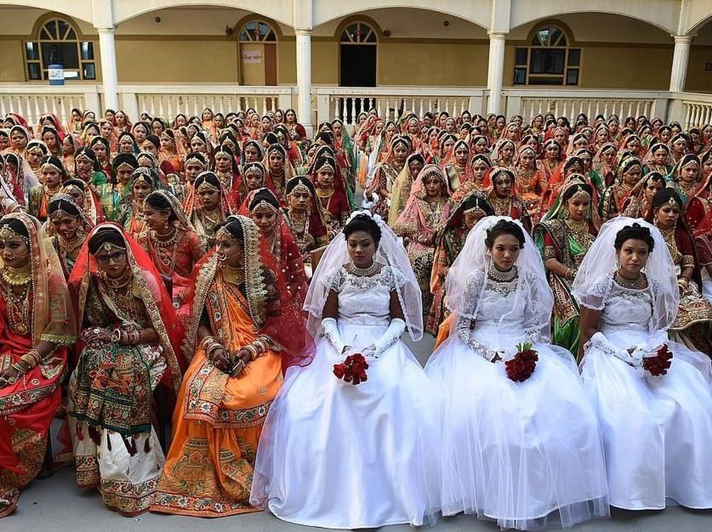 Foto: Pernikahan Masal 261 Anak Yatim yang Dibiayai Pebisnis Berlian