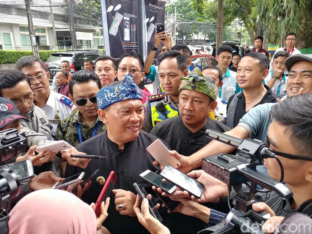 Nihil Macet di Pesta Tahun Baru, Oded: Banyak Warga ke Masjid Nihil Macet di Pesta Tahun Baru, Oded: Banyak Warga ke Masjid