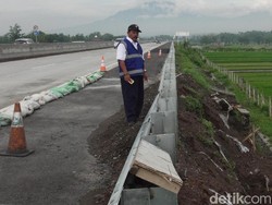 Ledekan Tol Kerupuk Gegara Talut Longsor