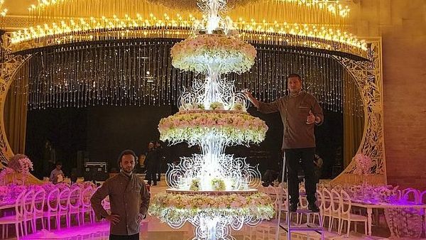 Keren! 12 Wedding Cake Super Megah Hasil Karya Baker Rusia