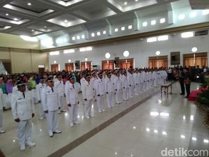 40 Kades di Ciamis Dilantik Serentak, Bupati Ingatkan Dana Desa 40 Kades di Ciamis Dilantik Serentak, Bupati Ingatkan Dana Desa