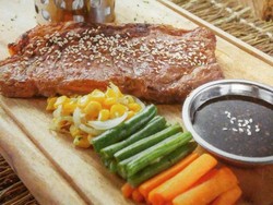 Sirloin Steak yang Lembut Juicy Bisa Disantap di 5 Restoran Ini