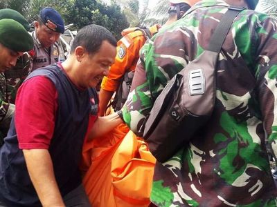AGP Bantu Evakuasi dan Bersihkan Puing Akibat Tsunami