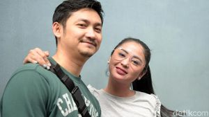 Dewi Perssik Sampai Kapan Tunda Punya Momongan?