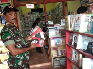 Toko Buku di Kediri Diduga Jual Buku Berisi Paham Komunis Toko Buku di Kediri Diduga Jual Buku Berisi Paham Komunis