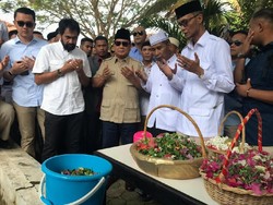 Kampanye ke Aceh, Prabowo Ziarah ke Makam Massal Korban Tsunami