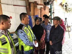 Samsat Jakbar Datangi Lagi Rumah Seng Aliyah Pemilik Porsche