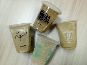 Tetap Hits! Es Kopi Susu Kekinian untuk Segarkan Tenggorokan