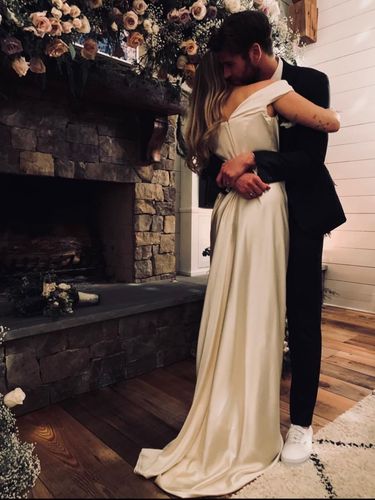 Miley Cyrus & Liam Hemsworth