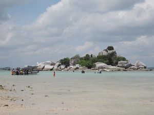 Menteri Susi Keluhkan Sampah di Pantai, Ini Kata Wakil Bupati Belitung
