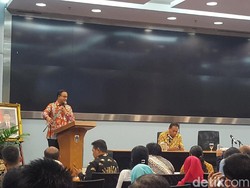Beri Arahan ke Pendamping RW, Anies Ingatkan Pentingnya Sosialisasi