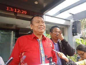 Kapitra Ampera Ingin Jadi Jaksa Agung, PDIP: Terlalu Dini Kapitra Ampera Ingin Jadi Jaksa Agung, PDIP: Terlalu Dini