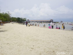 Tsunami Selat Sunda Tak Pengaruhi Wisata Pantai di Jepara