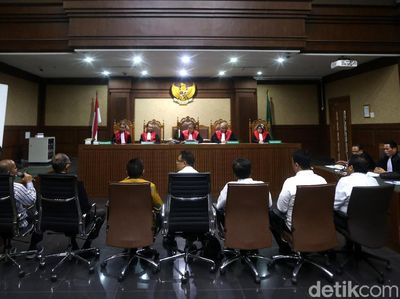 7 Orang Eks DPRD Sumut Jalani Sidang Perdana Korupsi Massal