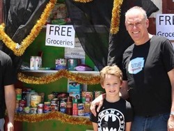 Warga Perth Bantu Warga Tidak Mampu Lewat Lemari Dapur Jalanan