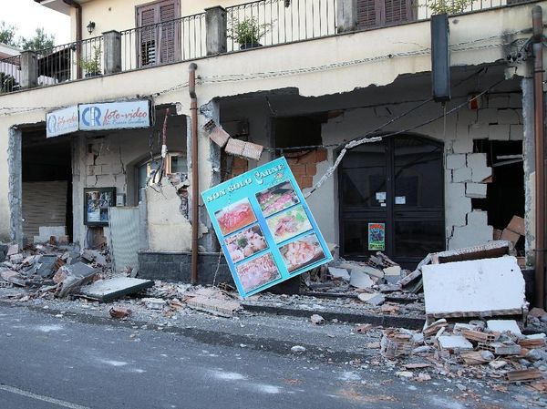 Letusan Gunung Etna Picu Gempa di Kawasan Sisilia Italia