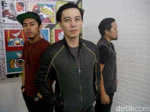 Seakan di Surga Jadi Perkenalan Rizky Sebagai Vokalis Baru Drive Seakan di Surga Jadi Perkenalan Rizky Sebagai Vokalis Baru Drive