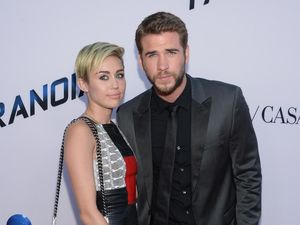 Drama Percintaan Miley Cyrus dan Liam Hemsworth yang Akhirnya Menikah Drama Percintaan Miley Cyrus dan Liam Hemsworth yang Akhirnya Menikah
