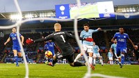 Bertanding di King Power Stadium, Rabu (26/12/2018), City sempat memimpin lewat Bernardo Silva di menit ke-14. REUTERS/Darren Staples.