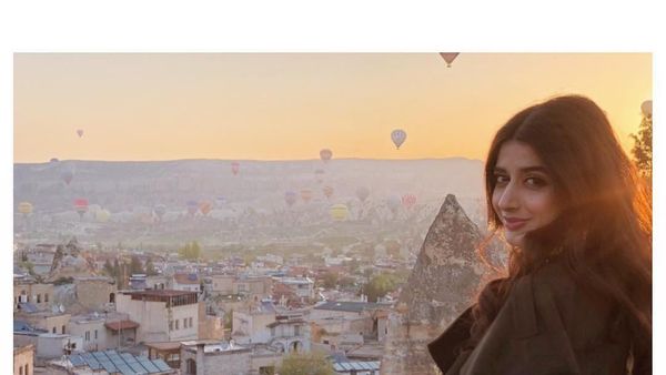 Foto: Jalan-jalannya Model Cantik Pakistan, Mawra Hocane