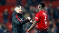 Paul Pogba menunjukkan sinarnya di Boxing Day. Dua golnya membantu Manchester United menang 3-1 atas Huddersfield Town. Reuters/Jason Cairnduff. Paul Pogba menunjukkan sinarnya di Boxing Day. Dua golnya membantu Manchester United menang 3-1 atas Huddersfield Town. Reuters/Jason Cairnduff.