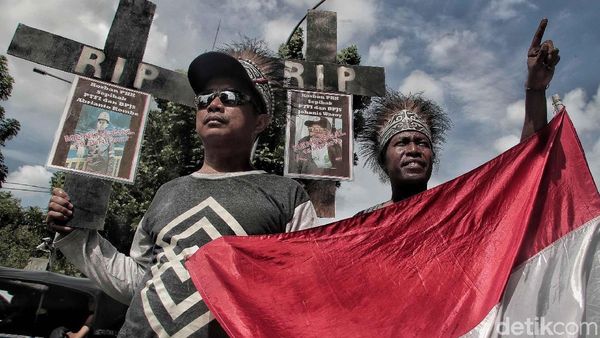 Aksi Pekerja Freeport Tuntut Jaminan Kesehatan