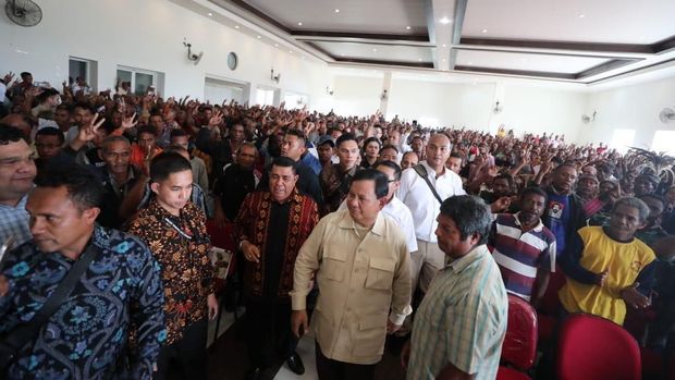 Ganjar Jawab Cerita Prabowo Soal Warga Gantung Diri di Jateng