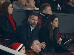 Pelatih Wales yang juga legenda MU Ryan Giggs juga ikut menonton. Reuters/Jason Cairnduff.