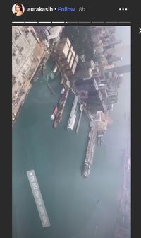 Aura Kasih liburan ke Hong Kong