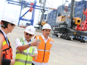 Pelabuhan Kuala Tanjung Lakukan Ekspor Perdana ke China