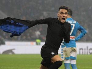 Hasil Inter vs Napoli: Gol Dramatis Lautaro Martinez Menangkan Nerazzurri