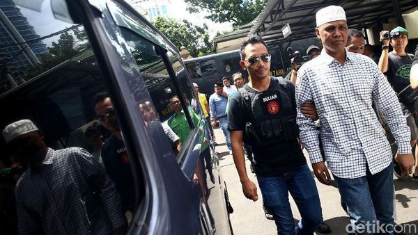 Berkas Lengkap, Hercules Diserahkan ke Kejaksaan