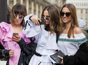 Modern atau Klasik? Cek Gaya Pakaian Mana yang Lebih Cocok Untukmu