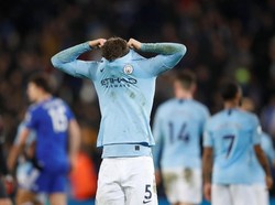 John Stones tampak kecewa usai City kalah dari tuan rumah. Reuters/Carl Recine.