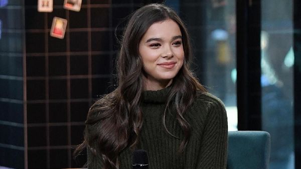 Hailee Steinfeld Bintang Bumblebee yang Cemerlang