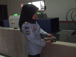 Ibu-Anak Selundupkan Sabu Dalam Sandal ke Lapas Banceuy