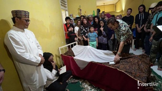 Suasana rumah duka Dian Pramana Poetra
