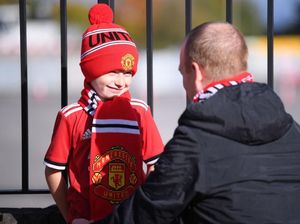 Fans MU, Mana Senyumnyaaa?