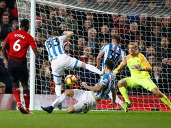 Pogba unjuk gigi dnegan golnya di menit ke-64 dan 78.Tapi selisih bisa ditipiskan oleh tim tamu. Dua menit jelang laga berakhir melalui Mathias Jorgensen. Reuters/Jason Cairnduff.