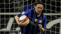 Setelah hanya 1,5 musim berkostum Atletico Madrid, Maniche memutuskan merumput di Italia dengan menerima tawaran Inter pada Januari 2007. Keputusan itu terbukti tidak tepat karena Maniche hanya dimainkan kurang dari 10 kali di Liga Italia dengan sumbangan satu gol. Maniche lantas kembali ke Atletico untuk musim 2008/09, sebelum hijrah ke Koeln. Foto: Giuseppe Cacace/AFP Photo
