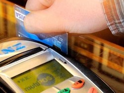 Warga Australia Rugi Jutaan Dolar Akibat Transaksi dengan Kartu