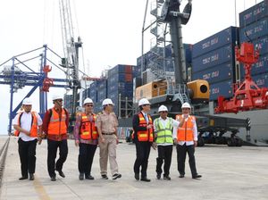 Ekspor Perdana Pelabuhan Kuala Tanjung