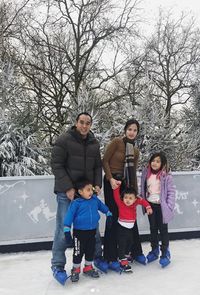 Cara Nia Ramadhani Mengajari Anak agar Tidak Boros