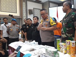 Polisi Bekuk 4 Pengedar Narkoba, Salah Satunya Pakai Kaleng Kripik