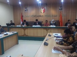 KPU Persoalkan Status Yusril sebagai Advokat dan Caleg PBB