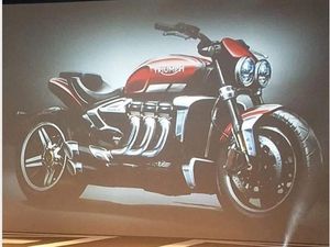 Monster Triumph Bermesin 2.3 Liter