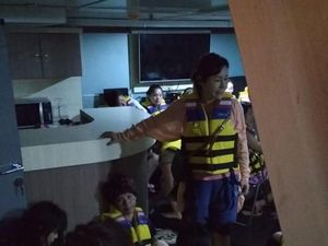 Terjebak Badai, 93 WN China Dievakuasi ke Manado