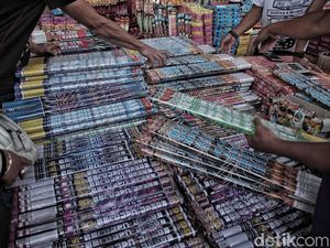 Tips Aman Menyalakan Kembang Api dan Petasan Saat Tahun Baru